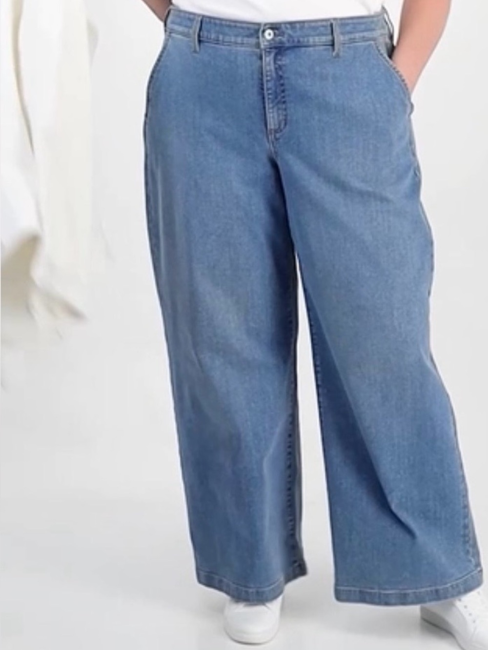 Style & Co Women’s High Rise Wide
Leg Jeans Plus Size